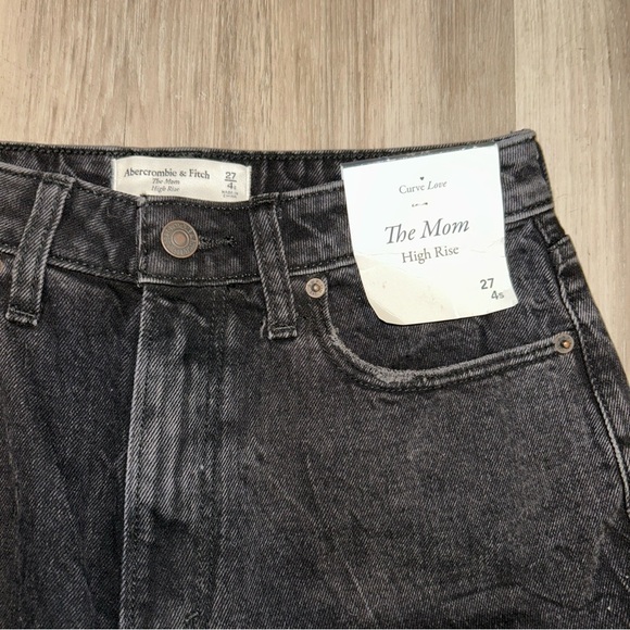 ABERCROMBIE AND FITCH black  Curve Love High Rise Mom Jean Women 27/4 short VTG - Picture 5 of 6